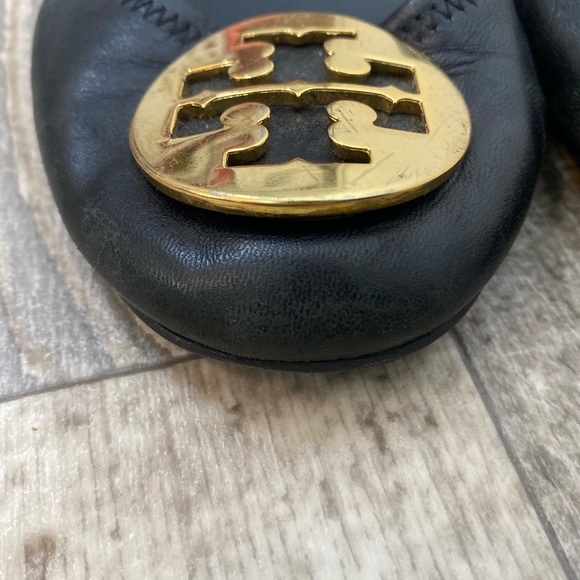 TORY BURCH Black Leather Reva Ballet Flats with Gold Logo Embellishment on Toes - Picture 4 of 12